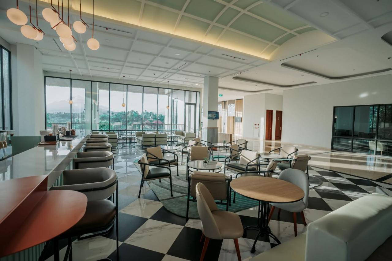 Luwansa Hotel And Convention Center مانادو المظهر الخارجي الصورة