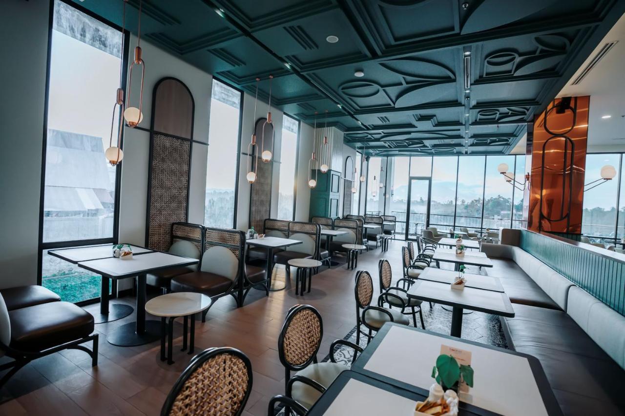Luwansa Hotel And Convention Center مانادو المظهر الخارجي الصورة