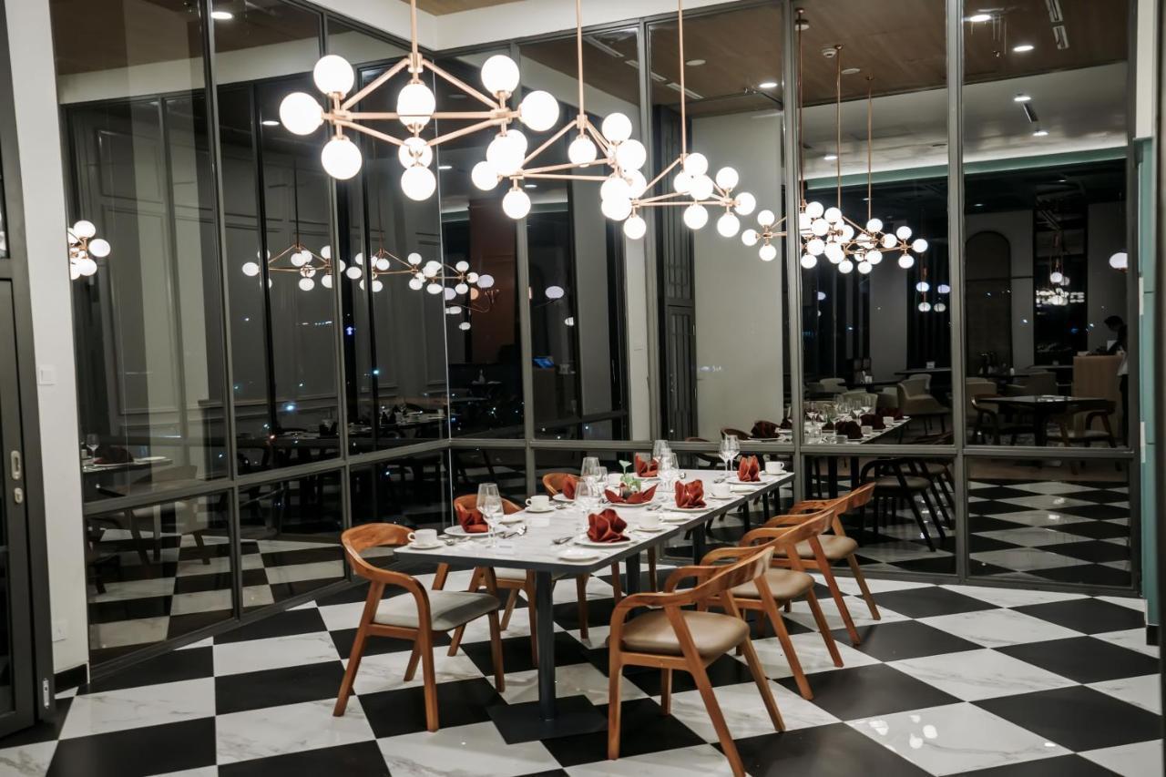 Luwansa Hotel And Convention Center مانادو المظهر الخارجي الصورة