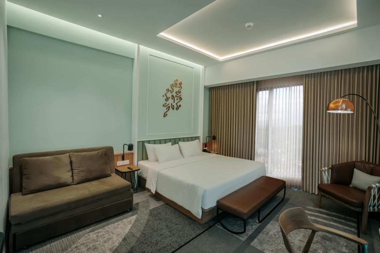 Luwansa Hotel And Convention Center مانادو المظهر الخارجي الصورة